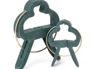 20Pcs-Plastic-Garden-Cane-Support-Plant-Clips-Sprung-Spring-Shrub-Ties-2-Sizes.jpg